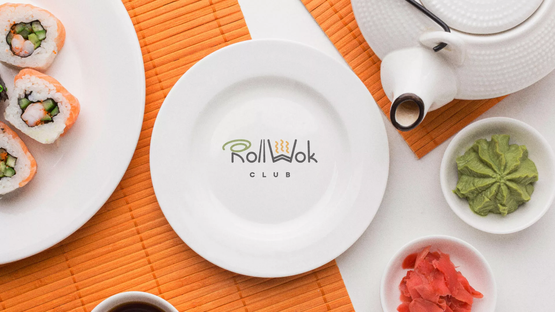 Разработка логотипа и фирменного стиля суши-бара «Roll Wok Club» в Дубне